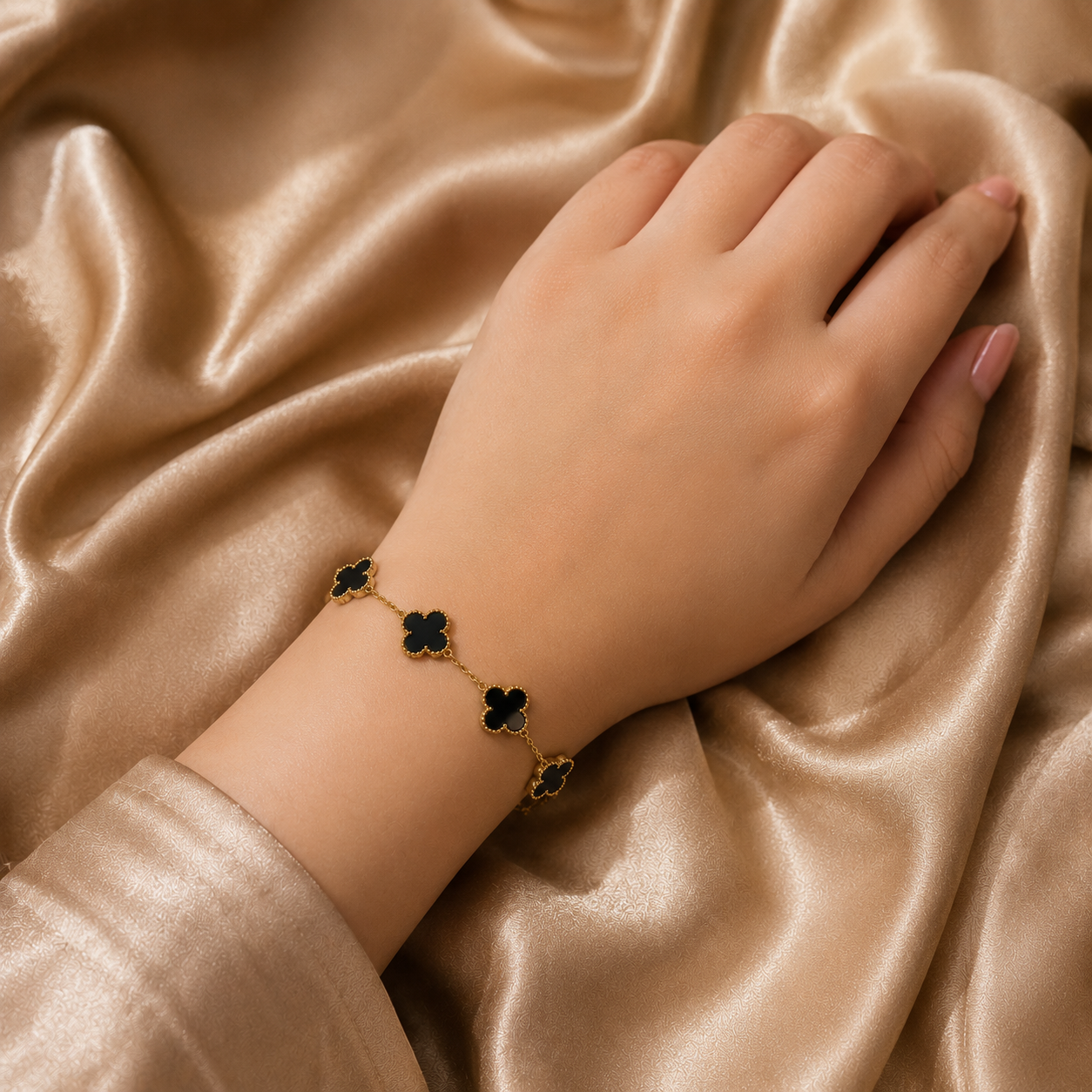 Clover bracelet